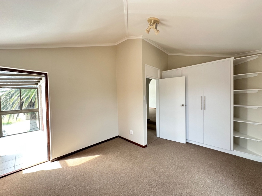 5 Bedroom Property for Sale in Bayview Western Cape